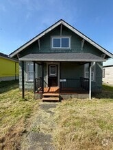 Building Photo - 2811 Simpson Ave