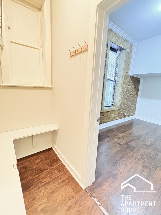 Building Photo - 2543 S St Louis Ave