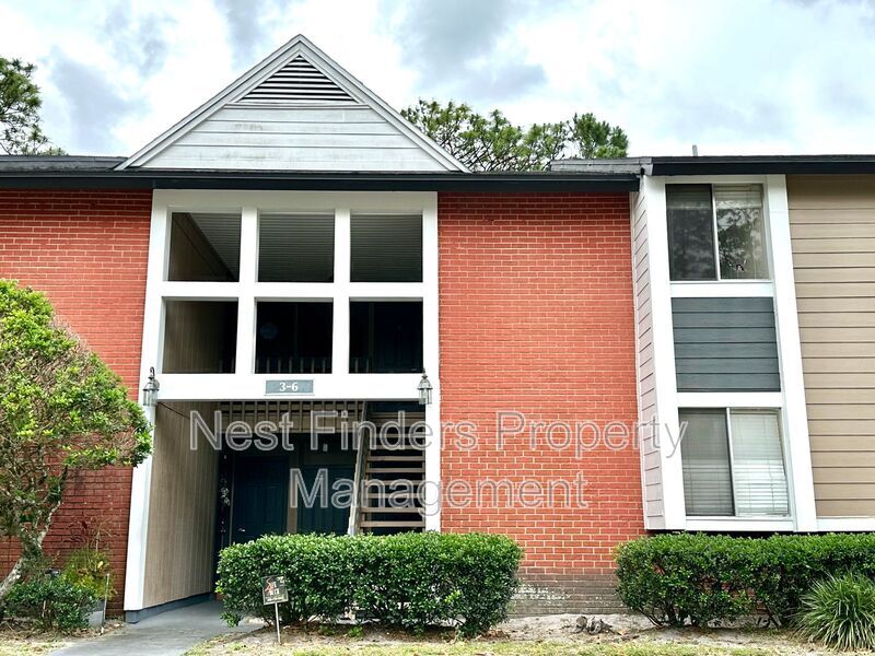 Foto principal - 8880 Old Kings Rd S