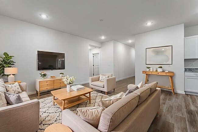 Foto del edificio - 307 NW Granny Smith St