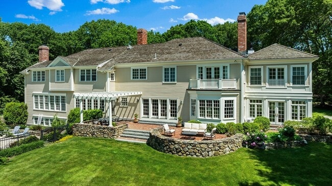 Building Photo - 26 Longmeadow Dr