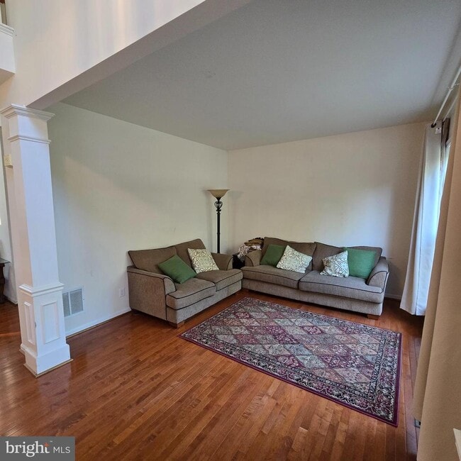 Building Photo - 15 Eastwick Dr