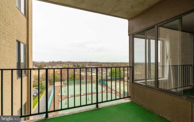Building Photo - 9200 Edwards Way