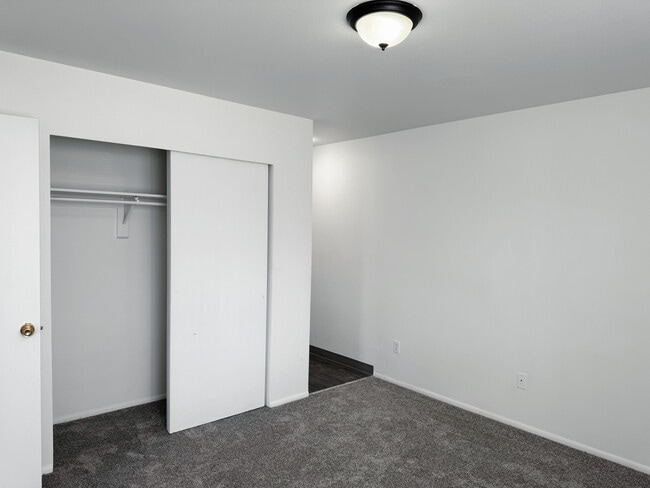 Primary Bedroom - Cambridge Cove