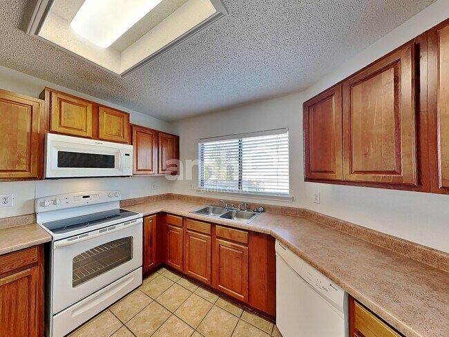 Foto del edificio - 33 Messenger Crk