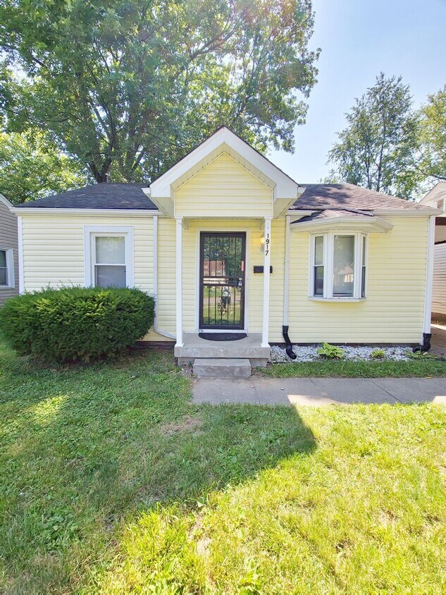 Primary Photo - Renovated 4 bedroom Home now available!