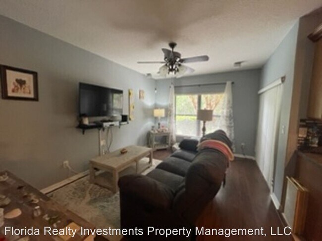 Building Photo - 3 br, 2.5 bath House - 2440 Windsor Lake C...