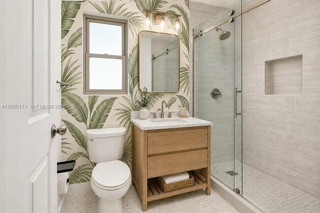 Foto del edificio - 715 NE 92nd St