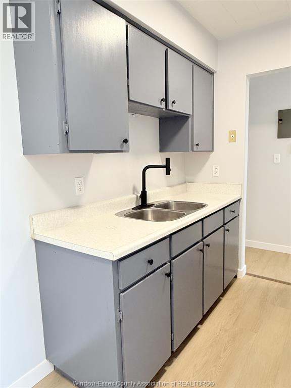 Building Photo - 591 Wellington Ave