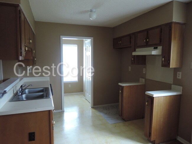 Building Photo - 4551 Summer Creek Cv