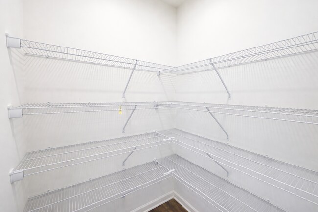 Foto del edificio - Room to Breathe in North Forsyth — A 5-Bedroom Home That Just Makes Sense