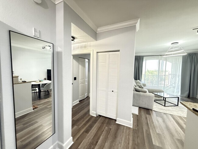 Foto del edificio - 1660 Renaissance Commons Blvd
