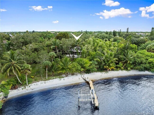 Building Photo - 659 SE St Lucie Blvd