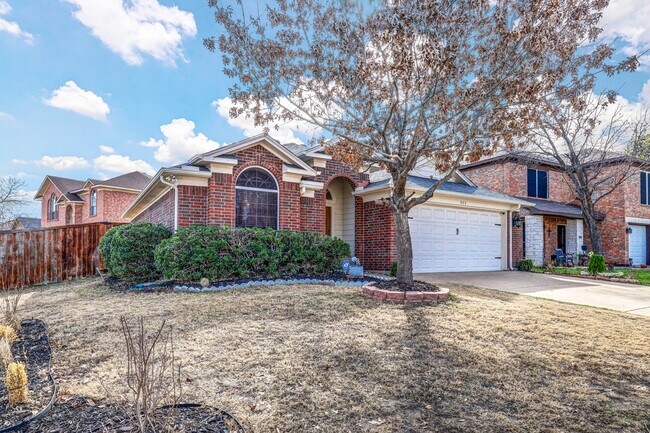 Building Photo - 993 Union Dr