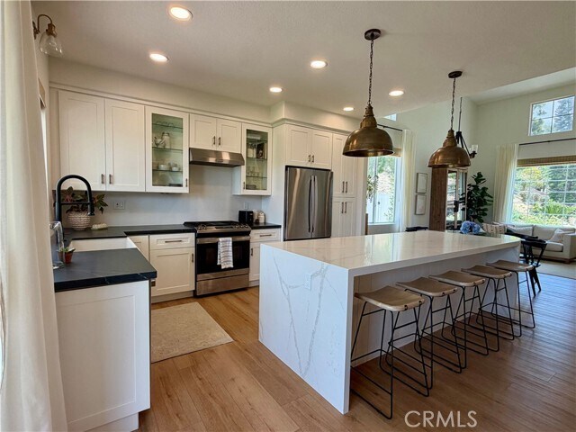 Building Photo - 8992 Trumpets Ct