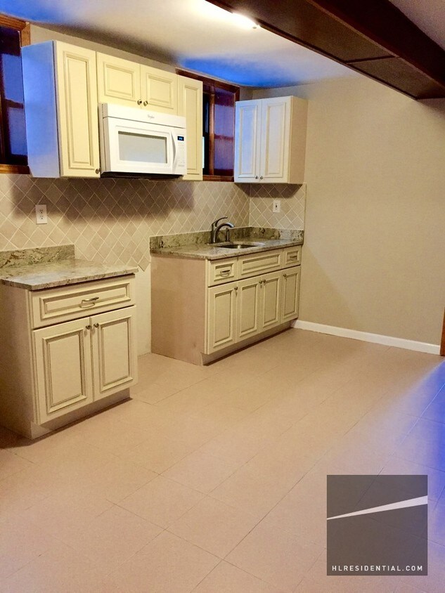 Foto principal - 3316 28th Ave