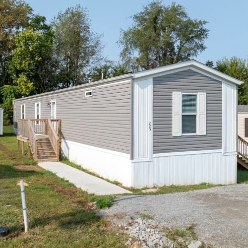 Building Photo - 225 Sycamore Loop