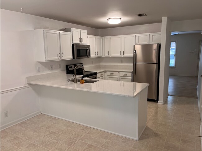 Building Photo - 104 Sparger Springs Ln