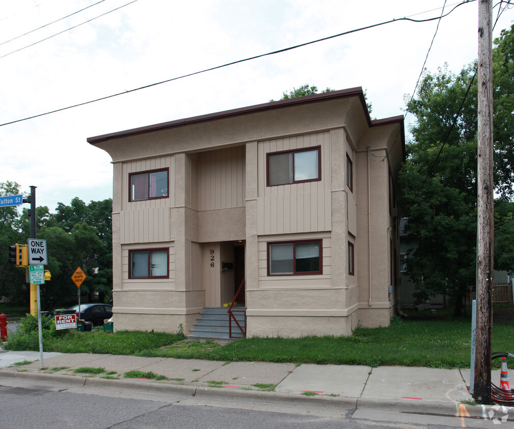 Building Photo - 926 Fulton St SE