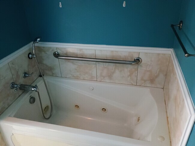 Baño caliente/jacuzzi - 1620 Landry Dr