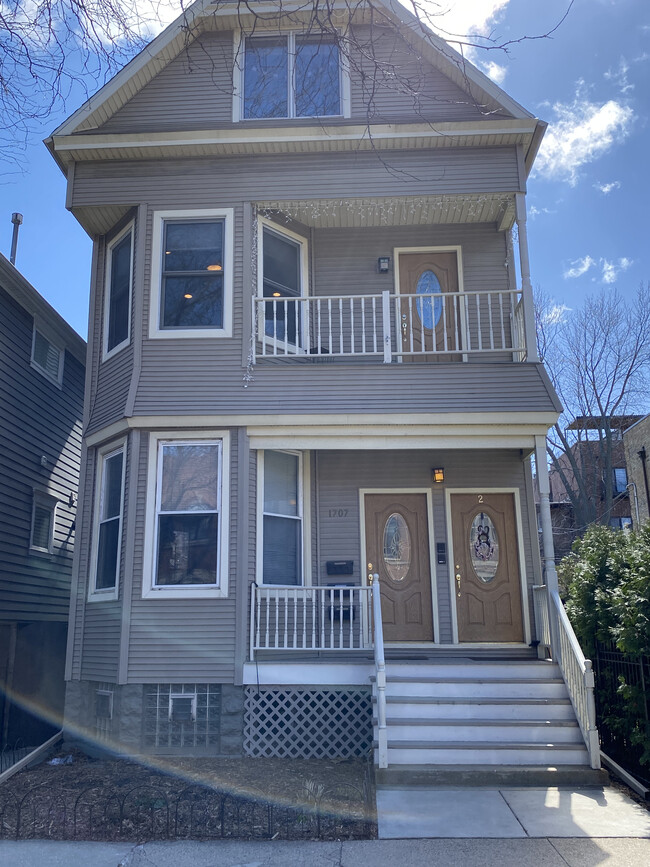 Building Photo - 1707 W Melrose St