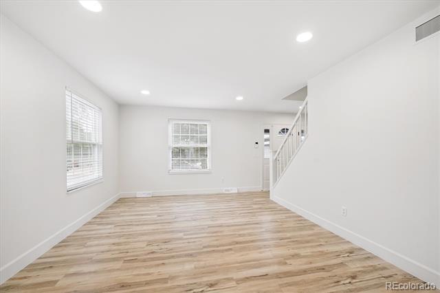 Foto del edificio - 10373 Moore St