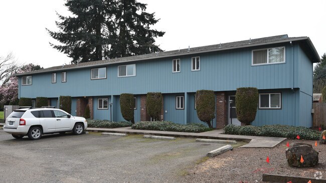 Building Photo - 4798 Skyline Rd S