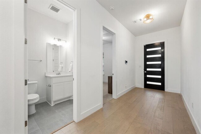 Building Photo - 2240 Sawdust Dr