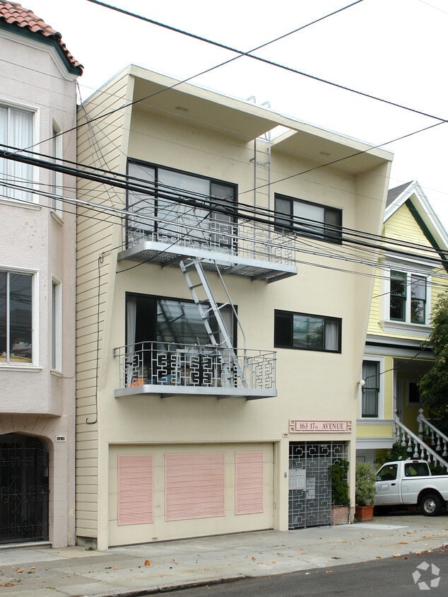 Building Photo - 163 Seventeenth Avenue