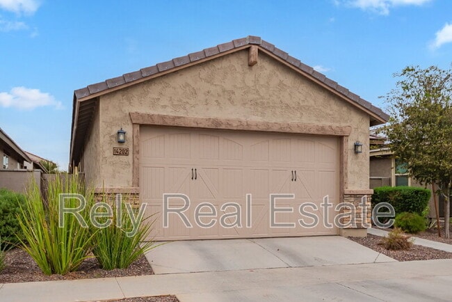 Building Photo - 14202 W Willow Ave
