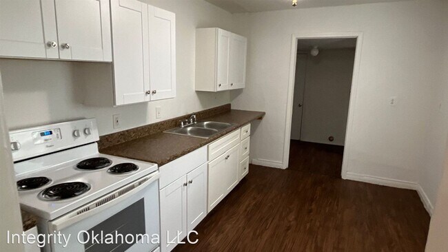 Building Photo - 2 br, 1 bath House - 1133 N. Page Avenue