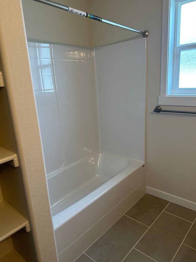 Building Photo - Alderbrook Homes, Newer Construction, FOR ...