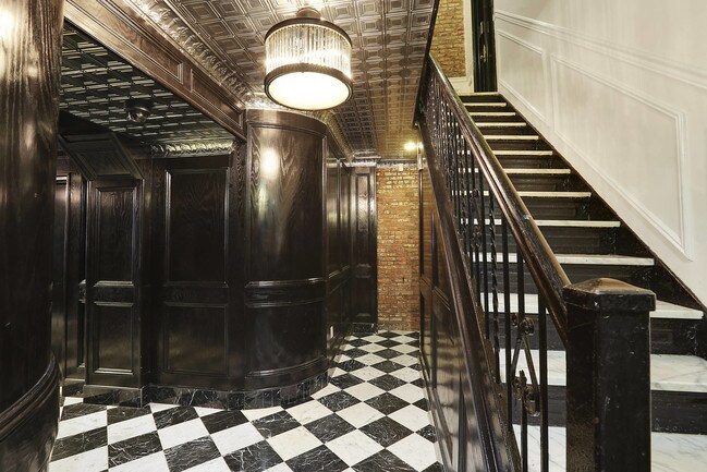 Building Photo - 308 W 21st St