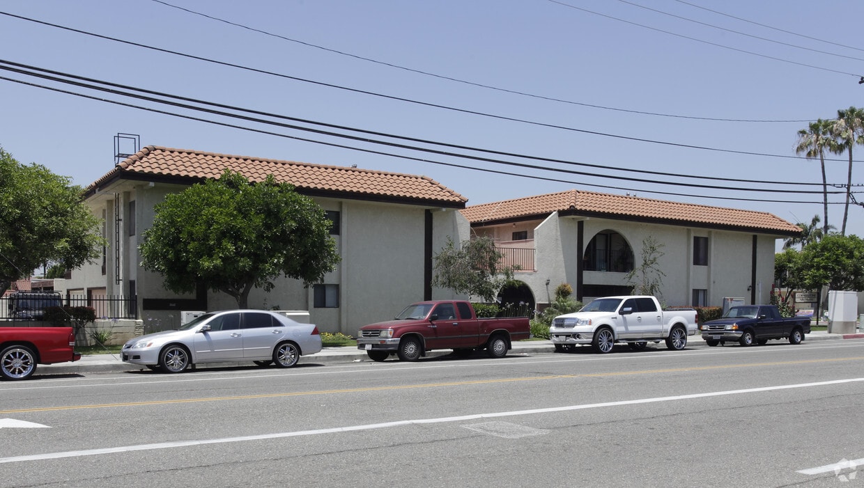 Building Photo - Cornerstone Apartments