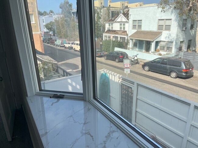 Foto del edificio - 36 Brooks Ave