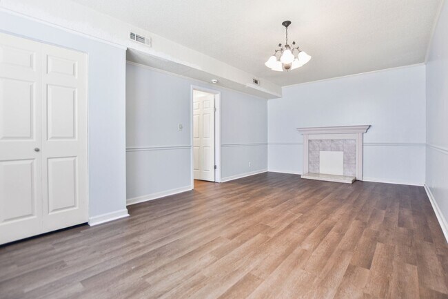 Foto del edificio - Pet Friendly Three Bedroom!