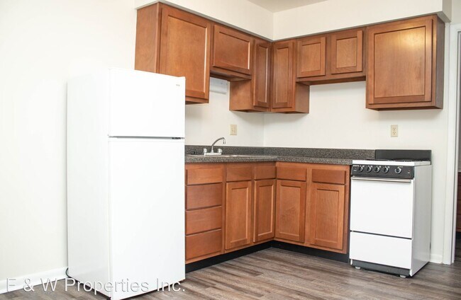 Foto del edificio - 1392 Bryden Rd