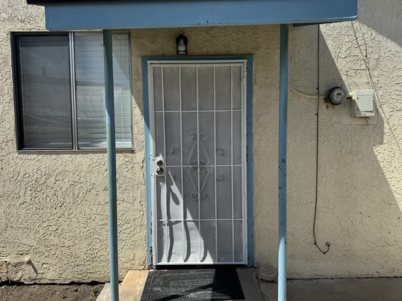 Primary Photo - 311 1/2 W Cypress Ave