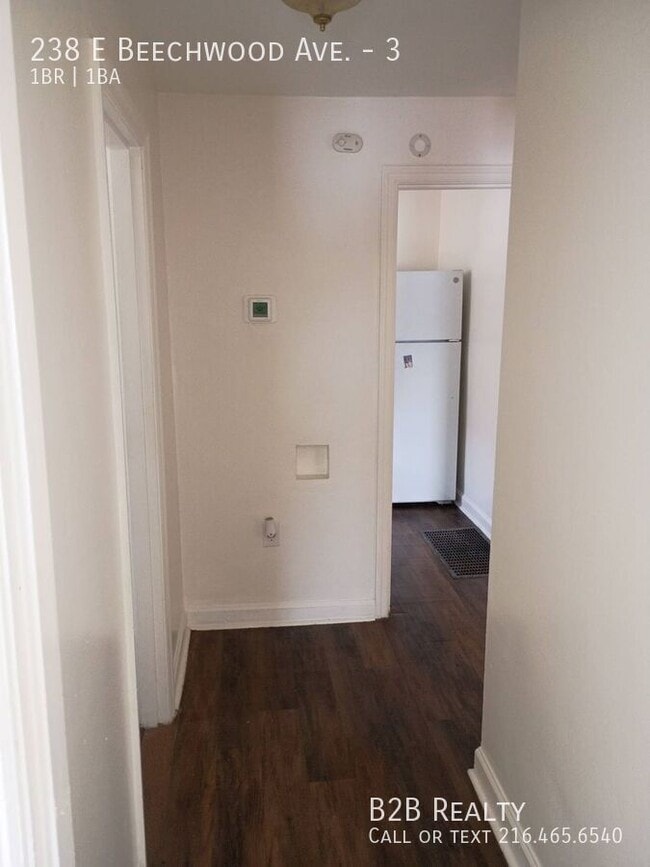 Foto del edificio - 238 E Beechwood Ave