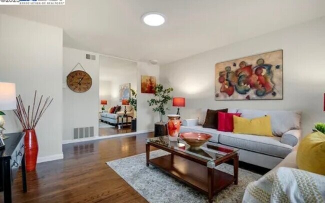 Foto del edificio - 4463 Amador Rd