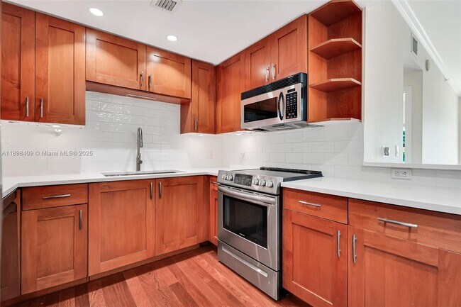 Foto del edificio - 20 Calabria Ave