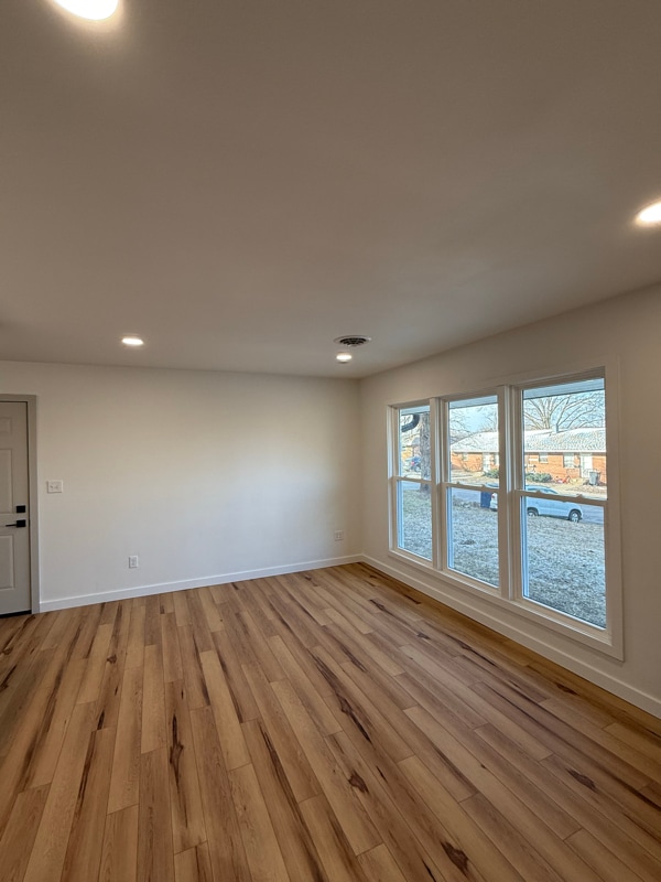 Foto del edificio - 730 E Shore Dr