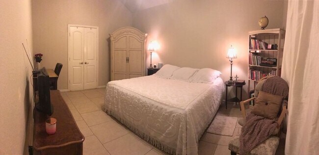 Foto del edificio - 7208 Valentine Ln