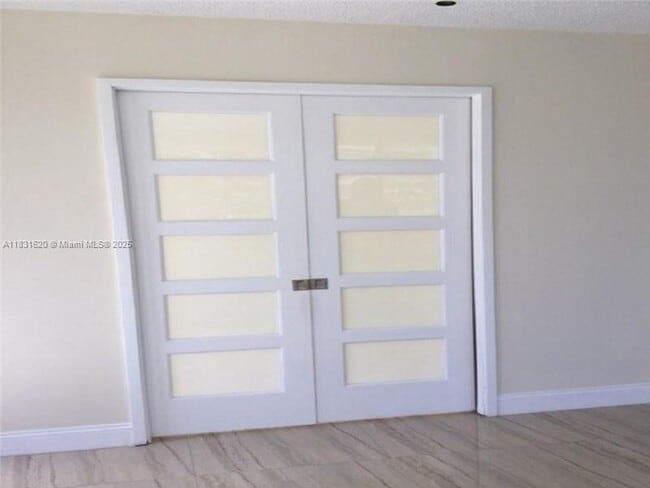 Foto del edificio - 2049 S Ocean Dr