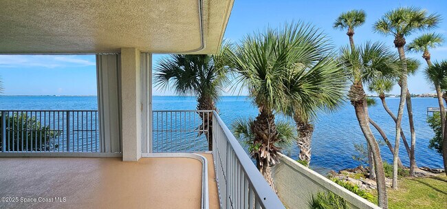 Foto del edificio - 7128 Marbella Ct