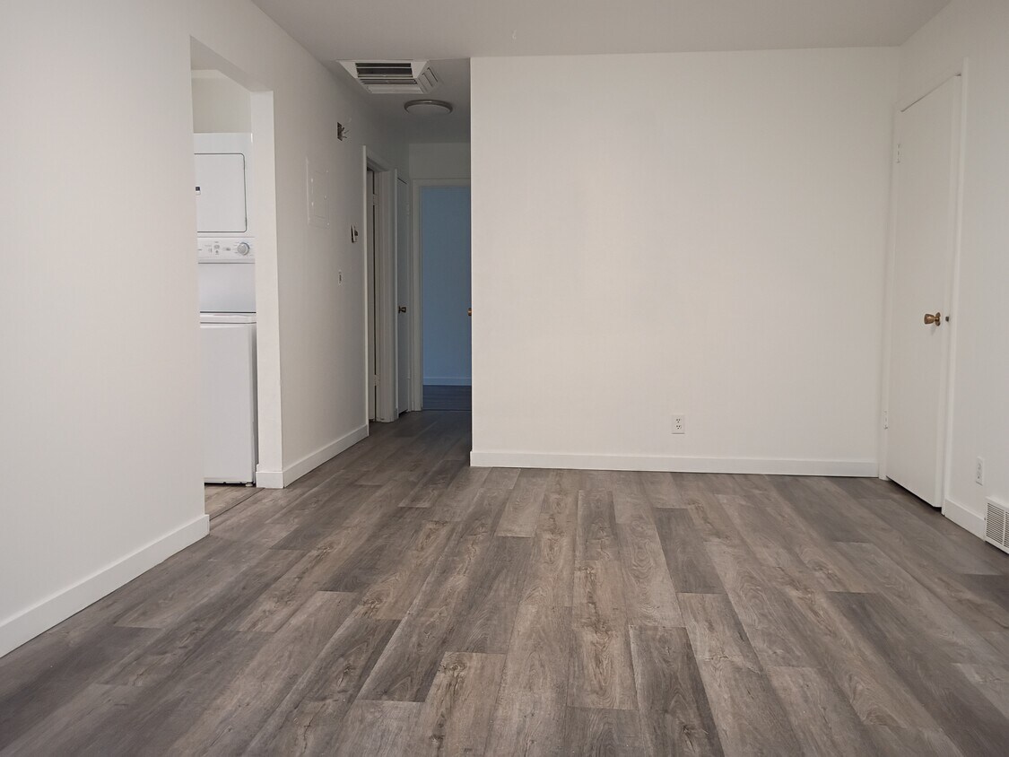 Foto principal - 595 W Tiffany Town Dr