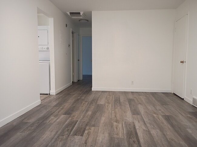 Building Photo - 595 W Tiffany Town Dr