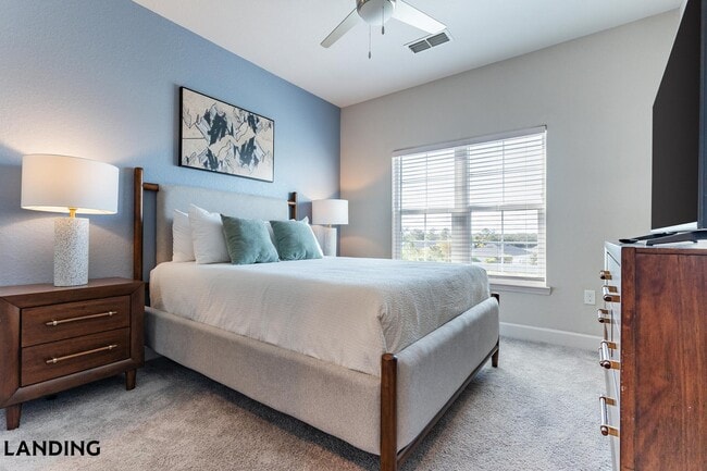 Foto del edificio - 918 Aventine Dr