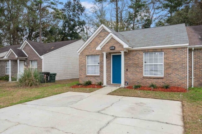 Photo - Renovated 2 bedroom Unit House