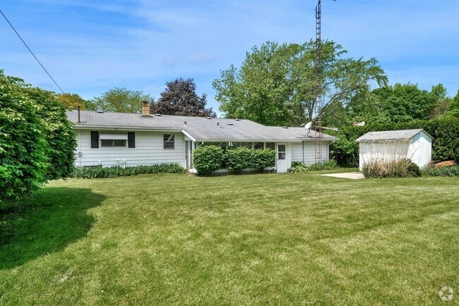 Building Photo - 2717 Sunnydale Ave